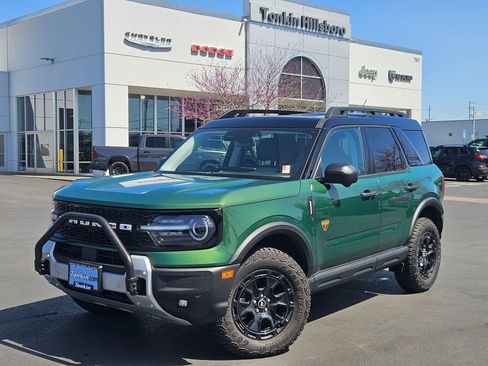 Used 2025 Ford Bronco Sport Badlands w/ Sasquatch Badlands Package AWD/4WD image 2