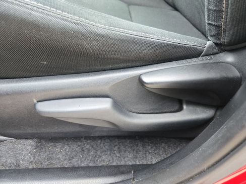 Used 2014 Toyota RAV4 XLE image 16