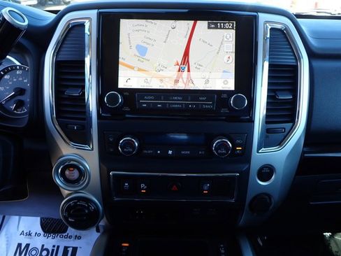 Used 2021 Nissan Titan SV w/ SV Convenience Package image 15