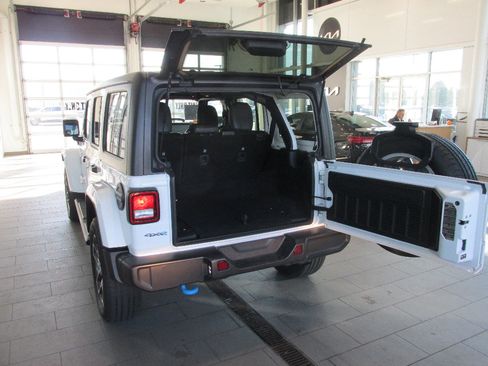 Used 2024 Jeep Wrangler Sport S w/ Convenience Group image 30