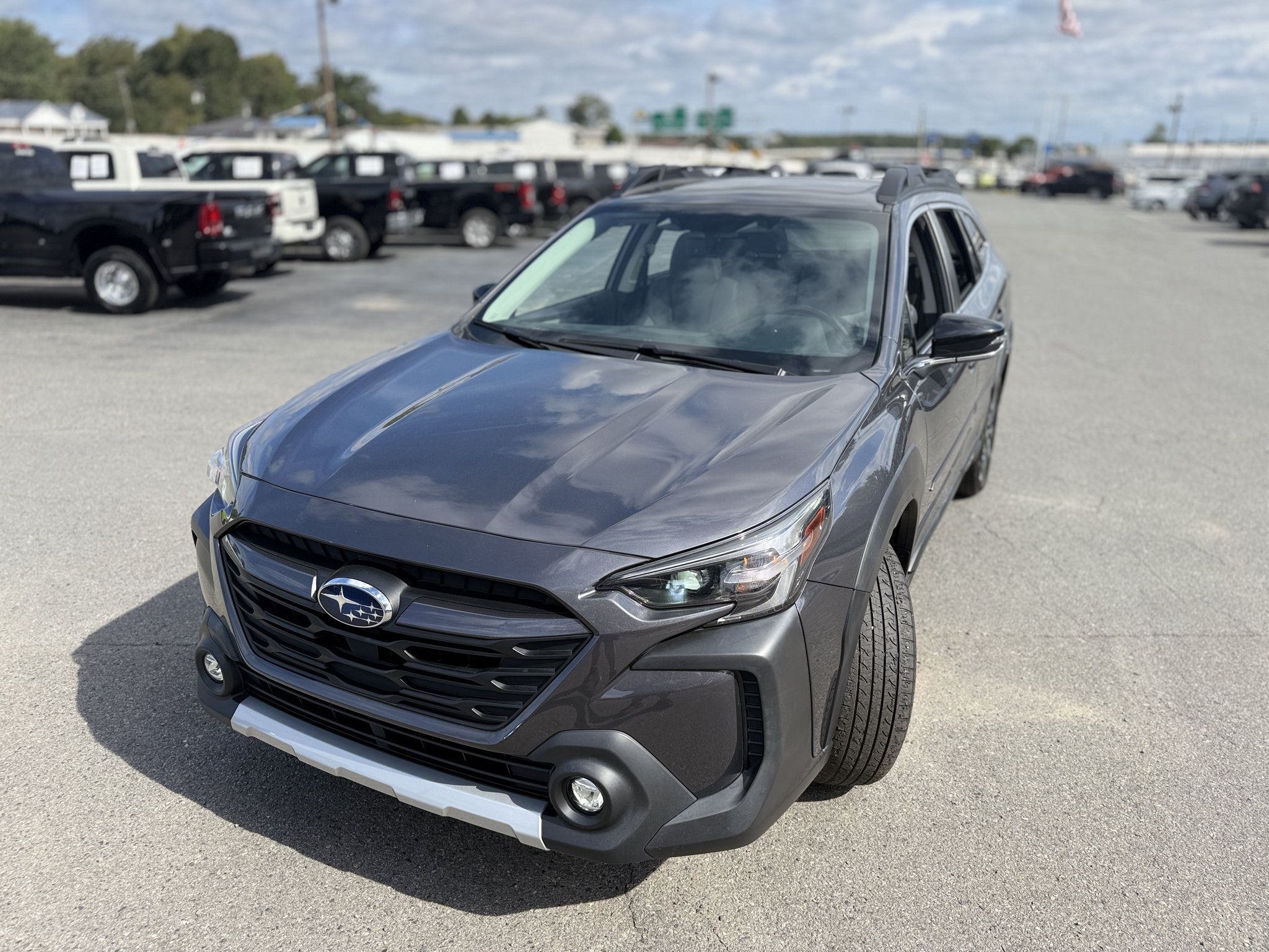 Used 2023 Subaru Outback Limited AWD/4WD image 15