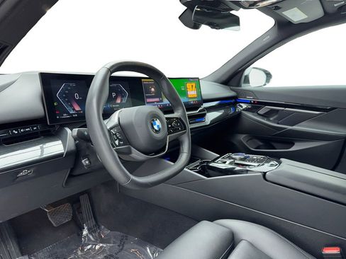 Used 2024 BMW 530i image 20