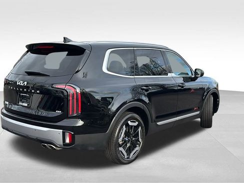 Used 2023 Kia Telluride EX image 7