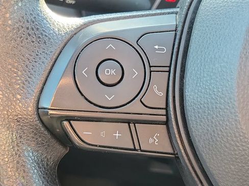 Used 2024 Toyota RAV4 LE AWD/4WD image 8