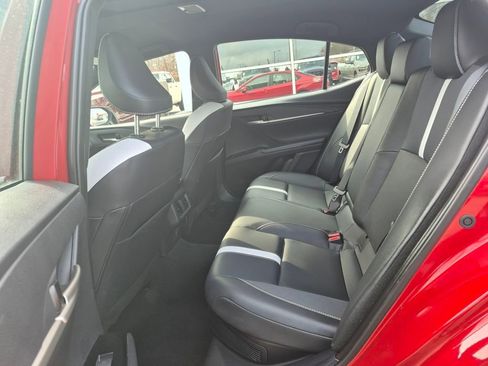 Used 2025 Toyota Camry Hybrid image 12