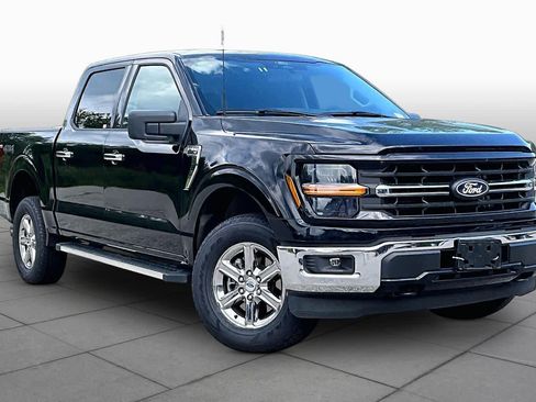 Used 2025 Ford F150 XLT w/ Equipment Group 301A Standard AWD/4WD image 3