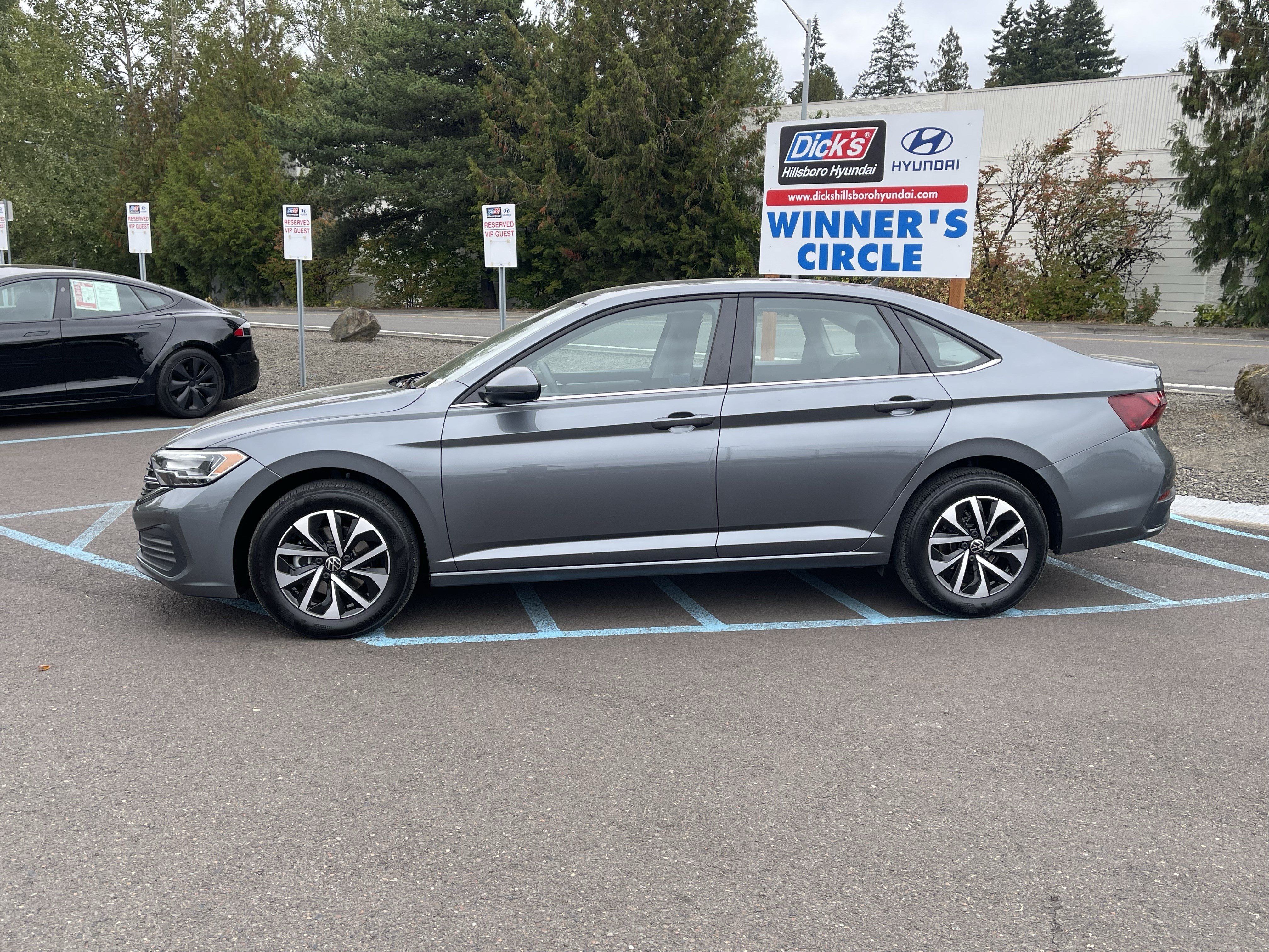 Used 2023 Volkswagen Jetta S FWD image 2