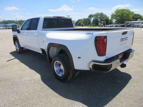 New 2026 GMC Sierra 3500 SLE w/ SLE Value Package AWD/4WD image 9