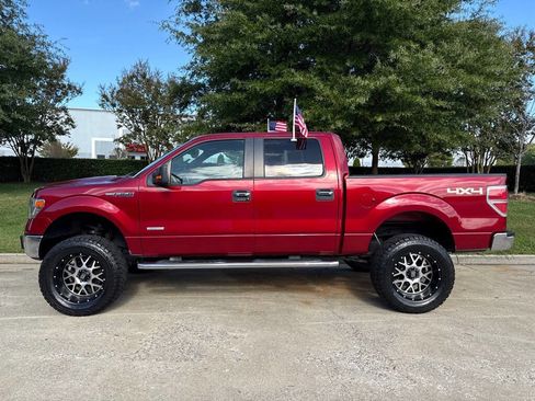 Used 2014 Ford F150 XLT w/ XLT Chrome Package image 2