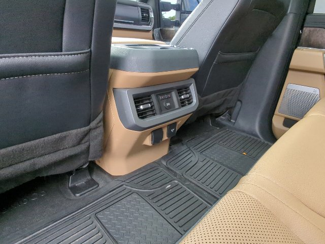 Used 2024 Ford F250 Lariat w/ Lariat Ultimate Package AWD/4WD image 29