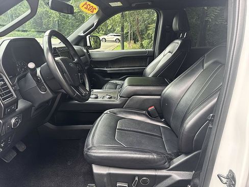 Used 2021 Ford Expedition Limited AWD/4WD image 11
