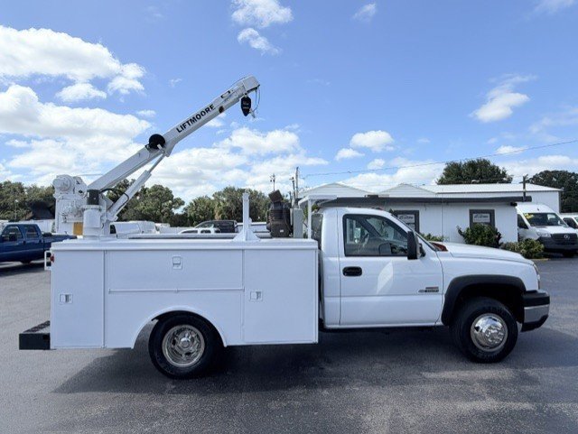 Used 2006 Chevrolet Silverado 3500 2WD Regular Cab image 4