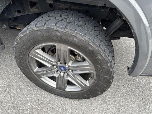 Used 2020 Ford F150 XLT w/ Equipment Group 302A Luxury AWD/4WD image 14