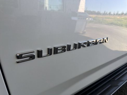 Used 2025 Chevrolet Suburban High Country w/ Sun And Tow Package AWD/4WD image 34