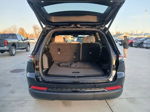 New 2025 Jeep Grand Cherokee Limited w/ Trailer Tow Package AWD/4WD image 20
