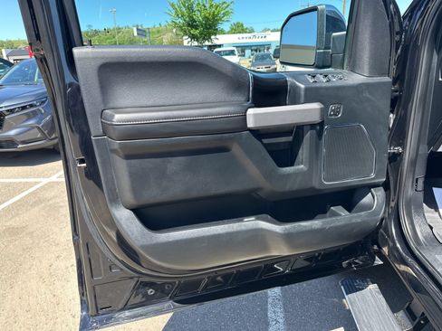 Used 2020 Ford F150 Platinum w/ Equipment Group 701A Luxury AWD/4WD image 21