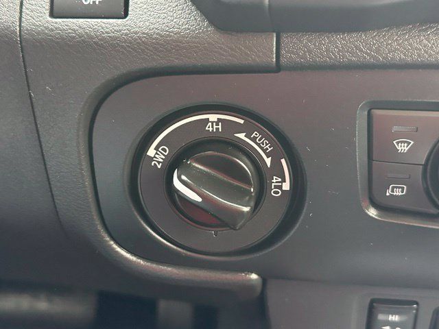 Certified 2026 Nissan Frontier PRO-4X w/ Pro Premium Package AWD/4WD image 35