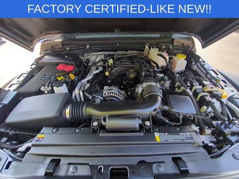 Certified 2025 Jeep Gladiator Rubicon w/ Convenience Group AWD/4WD image 33