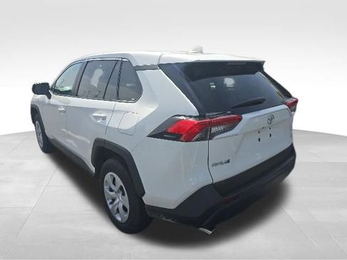 Used 2024 Toyota RAV4 LE AWD/4WD image 4