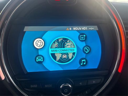 Used 2020 MINI Cooper 2-Door Hardtop FWD image 11