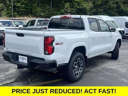 Used 2023 Chevrolet Colorado Z71 w/ Z71 Convenience Package 2
