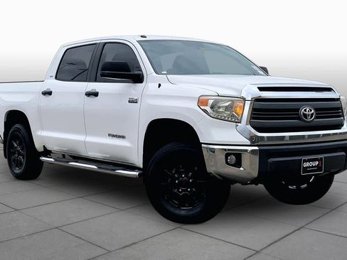 Used 2015 Toyota Tundra SR5 w/ SR5 Upgrade Package image 3