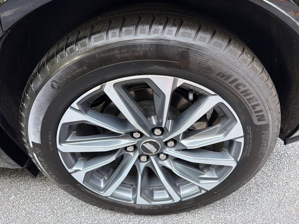 Used 2024 Cadillac Lyriq Sport AWD/4WD image 20