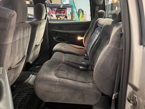 Used 2002 Chevrolet Silverado 2500 LS w/ Electrical Convenience Pkg image 17