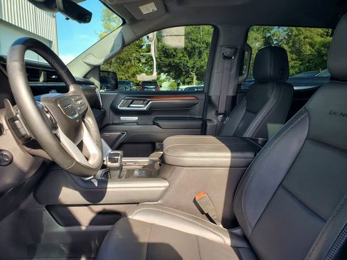 Used 2024 GMC Sierra 1500 Denali w/ Technology Package AWD/4WD image 19