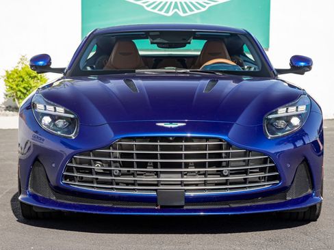Used 2024 Aston Martin DB12 Coupe RWD image 7