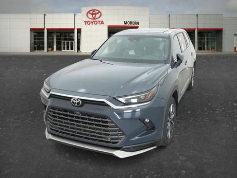 New 2026 Toyota Grand Highlander AWD Hybrid image 18