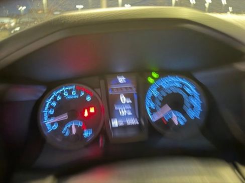 Used 2019 Toyota Tacoma TRD Off-Road image 28