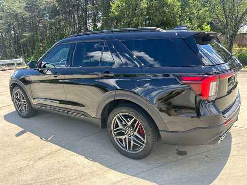 Used 2025 Ford Explorer ST w/ Sun And Sound Package RWD image 3