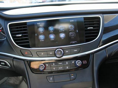 Used 2018 Buick LaCrosse Essence image 22