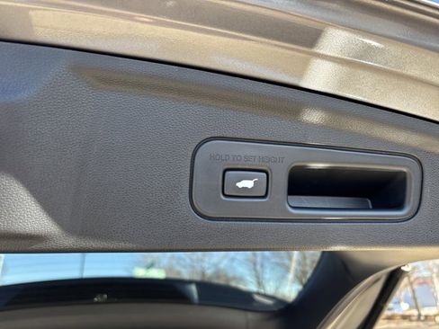 Used 2022 Acura MDX FWD w/ Technology Package image 8