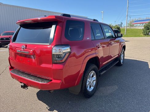 Used 2020 Toyota 4Runner SR5 Premium w/ Moonroof Package AWD/4WD image 7