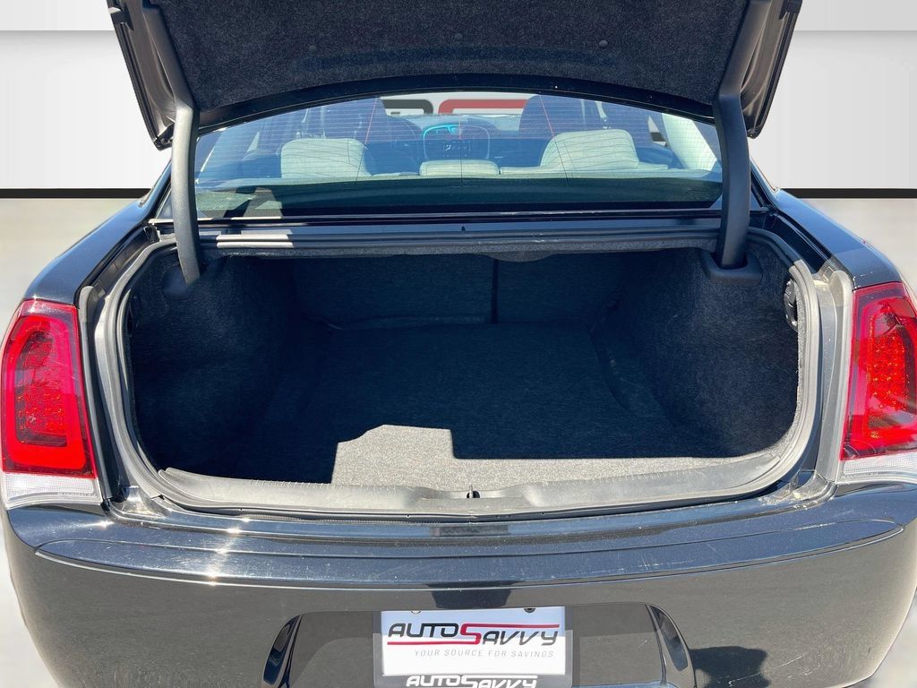Used 2022 Chrysler 300 Touring w/ Sport Appearance Package RWD image 24
