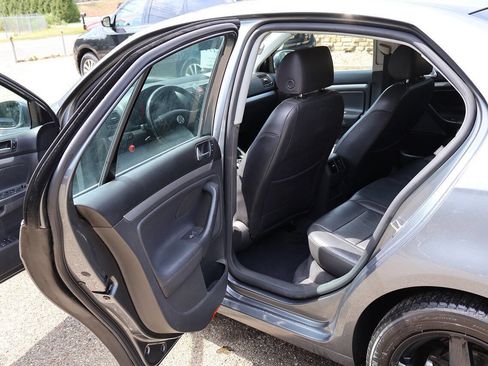 Used 2006 Volkswagen Jetta TDI FWD image 16
