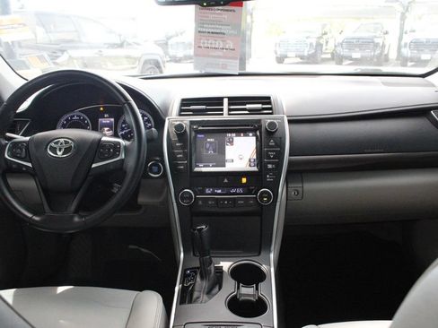 Used 2015 Toyota Camry XLE w/ Moonroof Package FWD image 24