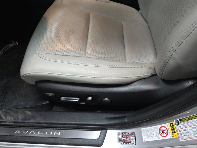 Used 2013 Toyota Avalon Limited FWD image 17