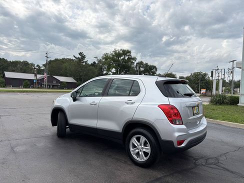 Used 2018 Chevrolet Trax LS AWD/4WD image 5