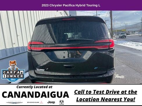 Used 2023 Chrysler Pacifica Touring-L w/ S Appearance Package FWD image 7