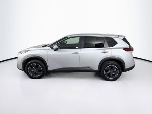 Used 2025 Nissan Rogue SV FWD image 4