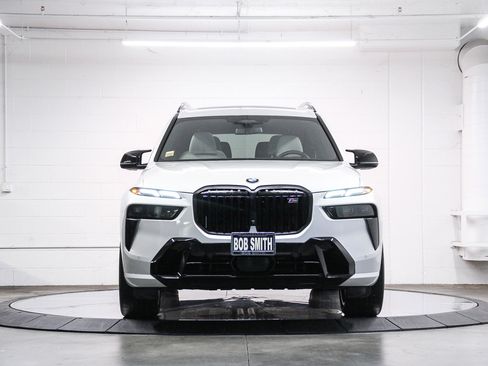 Used 2026 BMW X7 M60i AWD/4WD image 2
