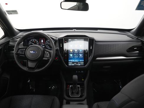 Used 2025 Subaru Forester Premium AWD/4WD image 13