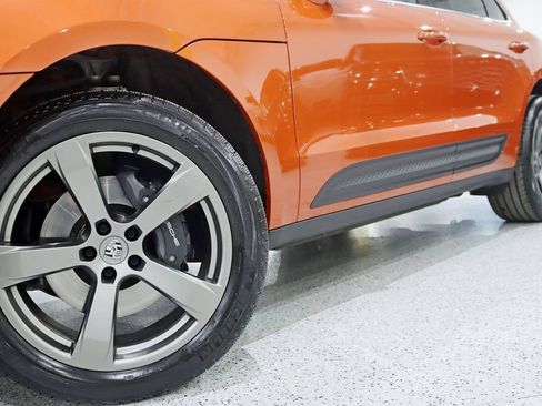 Used 2025 Porsche Macan AWD/4WD image 4