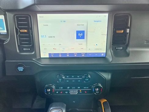 Used 2024 Ford Bronco Badlands AWD/4WD image 16