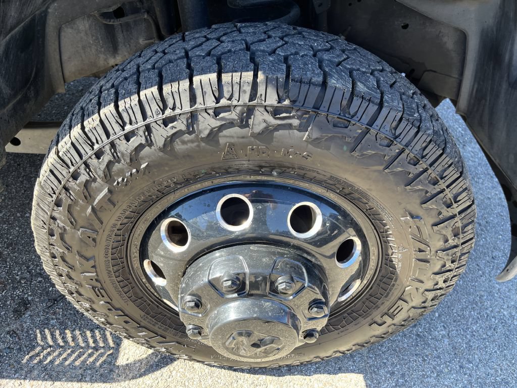Used 2024 RAM 3500 Big Horn w/ Night Edition AWD/4WD image 13