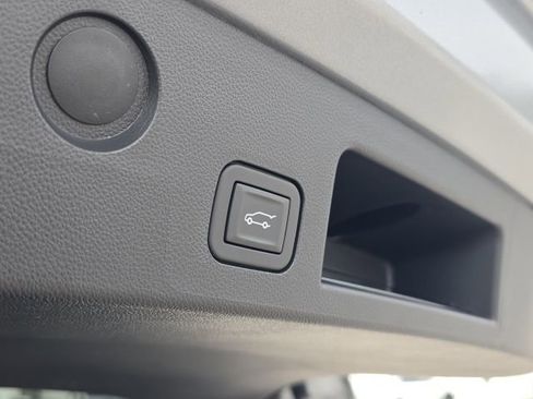 Used 2026 GMC Terrain Elevation w/ Elevation Premium Package image 12