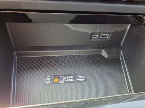 New 2026 GMC Yukon Elevation image 6